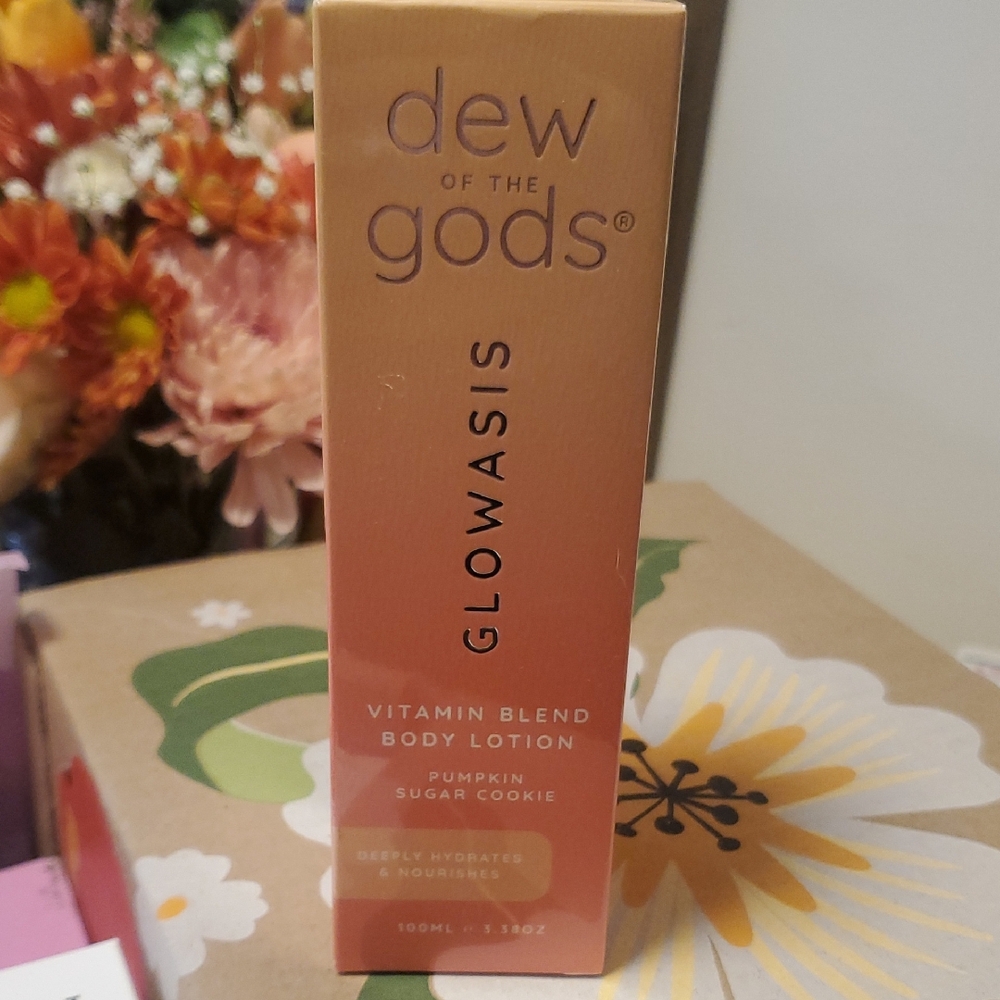 Dew of the Gods Glowasis Vitamin Blend Body Lotion - Pumpkin Sugar Cookie